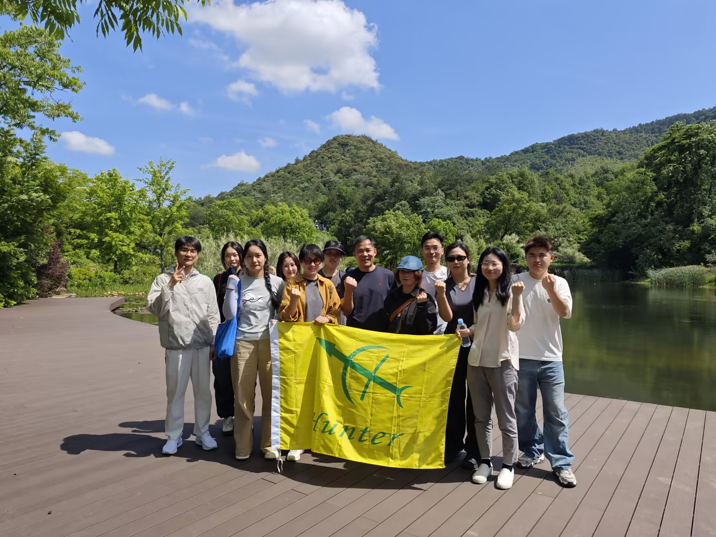 Gunung Eling, Angin Eling, Kita Eling: Anji Team Building – A Group Goes More than One Only